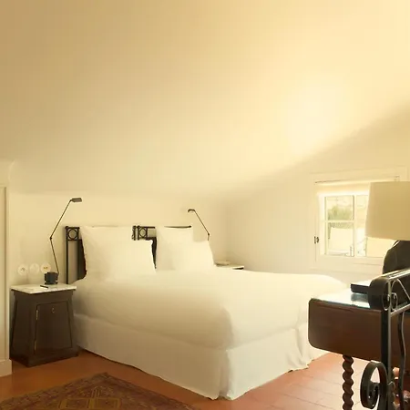 Otel La Ponche 5*