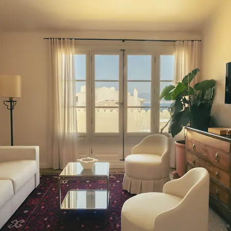 Hotel La Ponche 5*