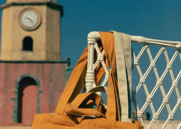 מלון La Ponche 5*