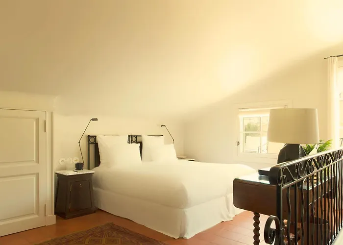 מלון La Ponche 5*