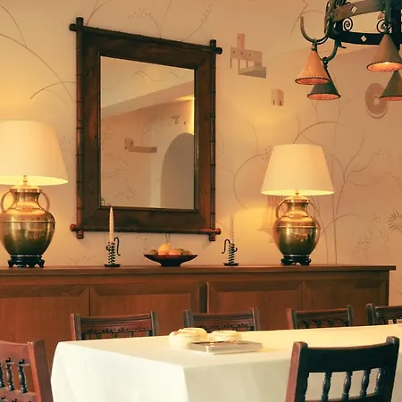 La Ponche Hotel