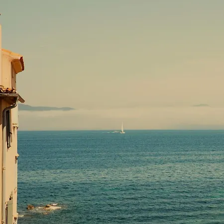 Hotel La Ponche 5*