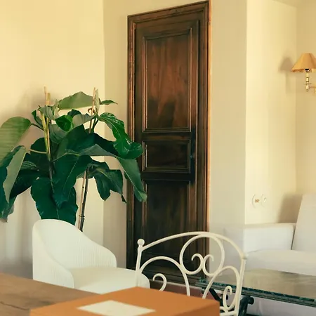 Otel La Ponche 5*