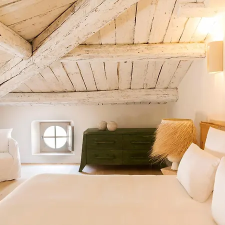 Hotel La Ponche 5*