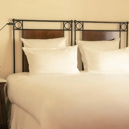 La Ponche Otel